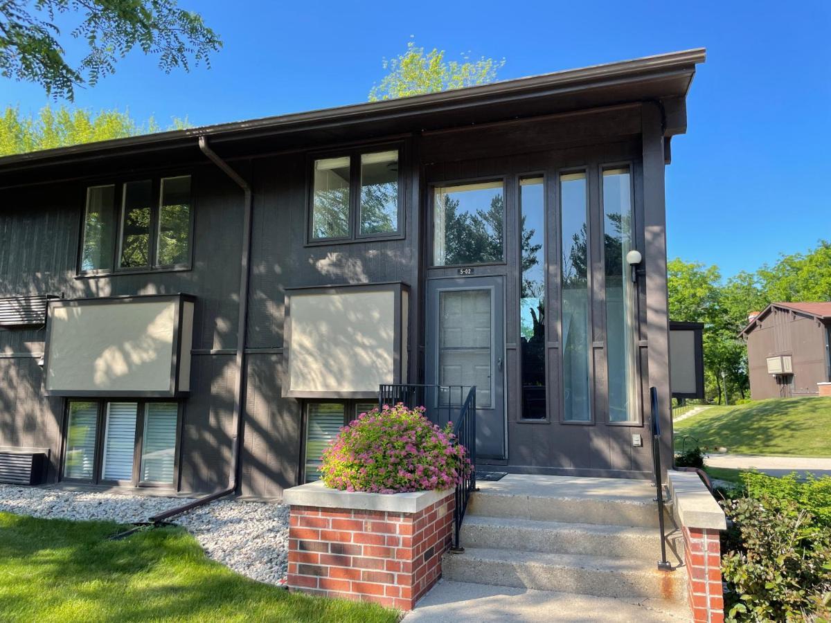Newly Remodeled Mid-Century Modern Lake Condo Lake Geneva Exteriér fotografie